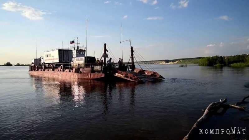 Part of the Bratsk district is located beyond the waters of the Bratsk reservoir; the maintenance of crossings is a separate issue