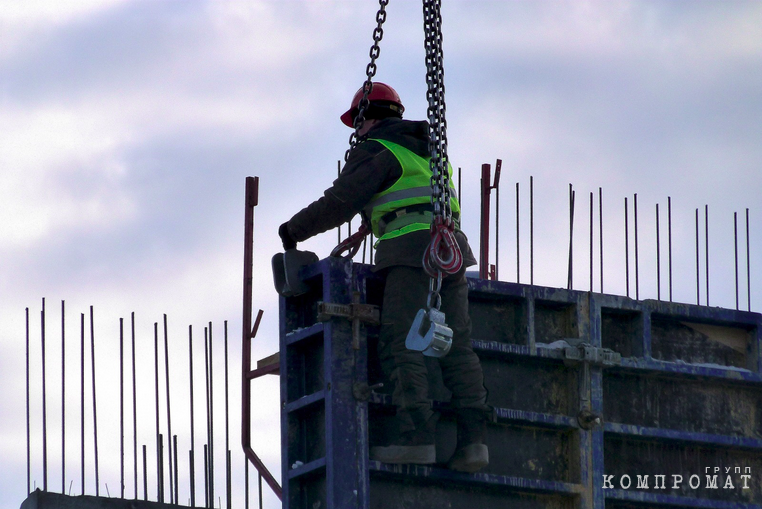 The Tyumen structure of Zapsibgazprom is heading towards bankruptcy. Thousands of workers are sitting without money, and construction site supervisors are under arrest